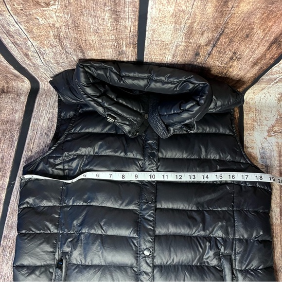 Gap down puffer vest - Picture 5 of 9